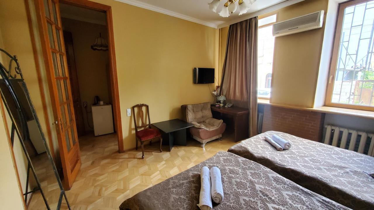 Georgian House Hotel Tbiliszi Kültér fotó